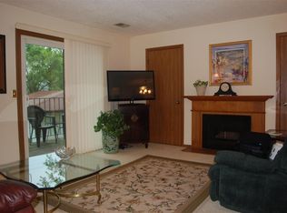 4725 Kynnelworth Dr APT 5, Bettendorf, IA 52722