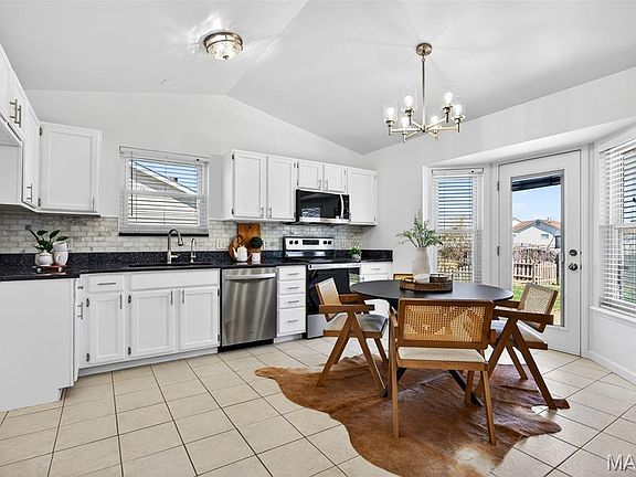 5th image of 7412 Cinnamon Teal Dr