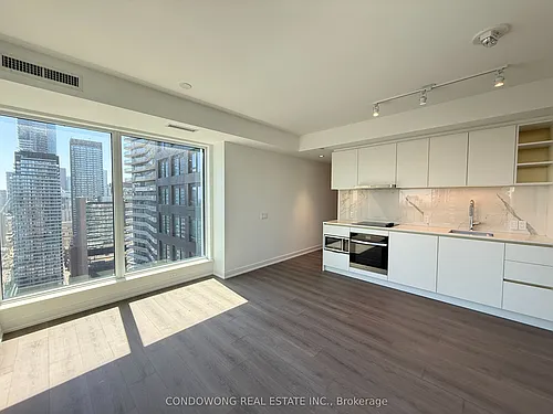 8 Wellesley St W Photo 1