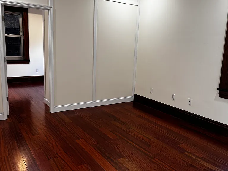 411 W 39th St #5 — Photo 5