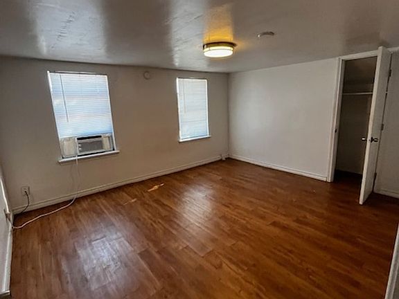 2nd image of 5108-5110 Bryan St #Penthouse 5110