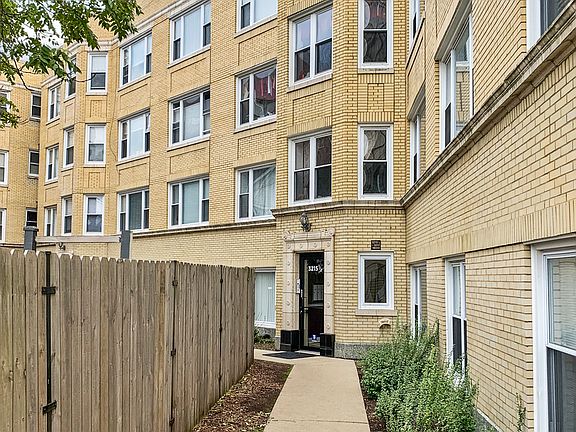 3rd image of 3236 N Elston Ave #1