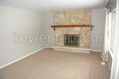 2nd image of 1452 E Lombardy Dr