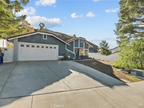 29120 Poppy Meadow St, Santa Clarita, CA 91387