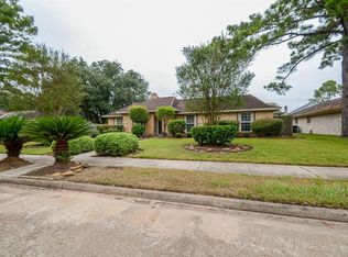 5930 Green Falls Dr, Houston, TX 77088