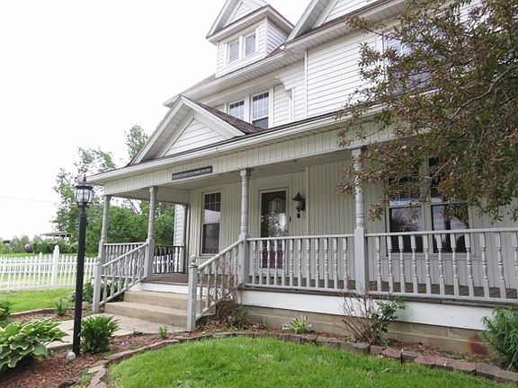 2nd image of 150 S Main St