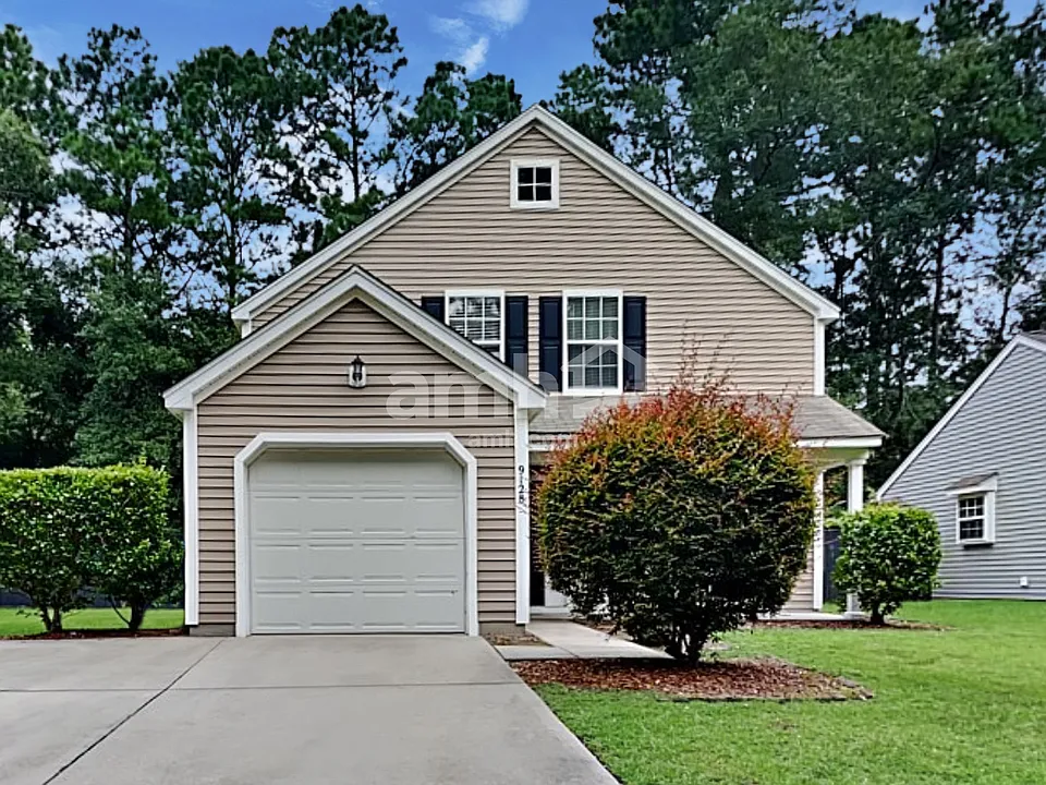 9128 Fieldstone Trce