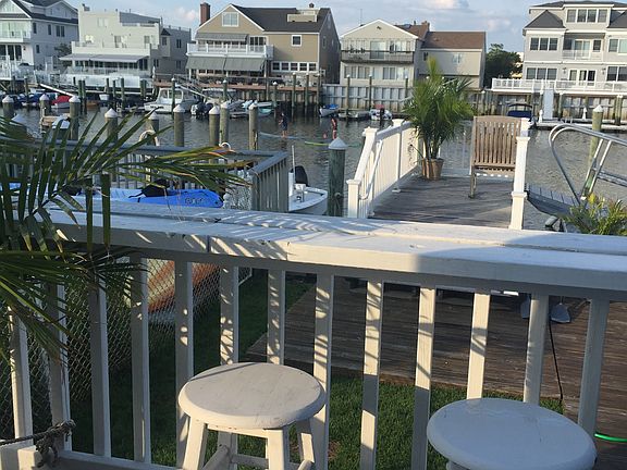 upper deck off family room