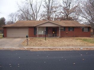 2104 Sandy St, Springdale, AR 72762