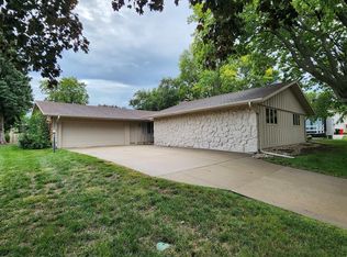 2213 Mulberry St, Yankton, SD 57078