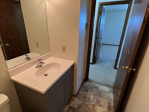 5th image of 901 16th St N #6