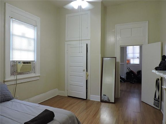 4th image of 825-27 De Armas St