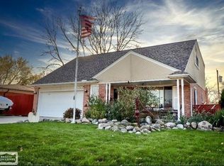 35819 Bonneville Dr, Sterling Heights, MI 48312