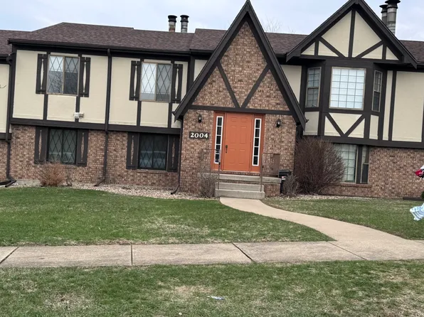 2004 Tracy Dr APT 5, Bloomington, IL 61704