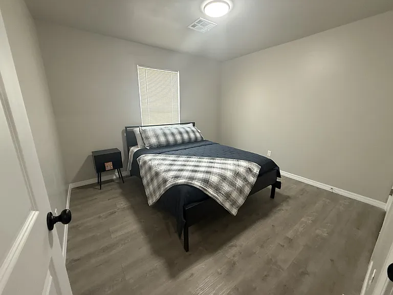 230 N Johnston St #1 — Photo 7