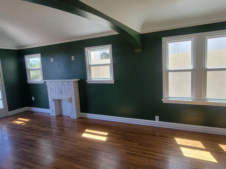 2746 E St — Photo 16