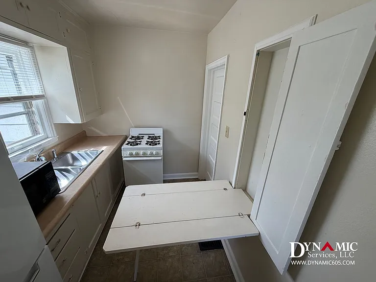 219 S Duluth Ave — Photo 12