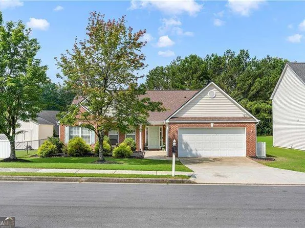 3589 Garden Manor Dr, Loganville, GA 30052