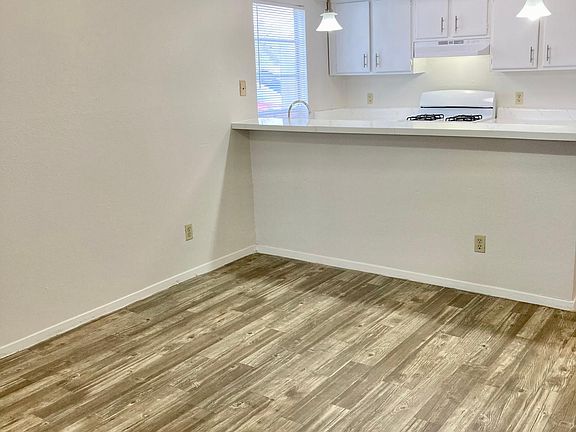 3rd image of 6010 N Lamar Blvd #20