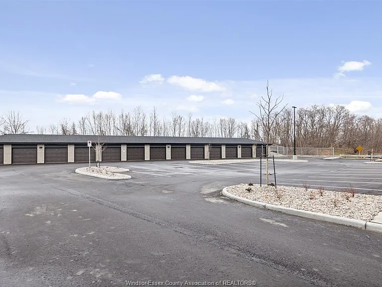 11870 Tecumseh Rd E #511 — Photo 37