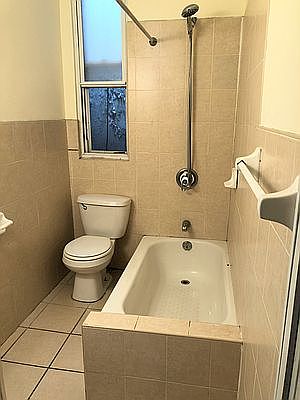 5th image of 435 W 43rd St #5W