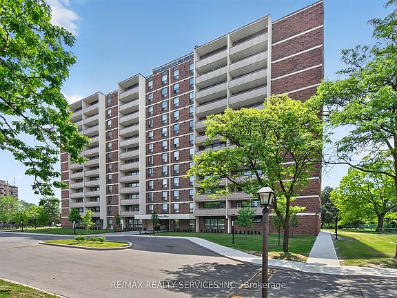 5th image of 3120 Kirwin Ave #210