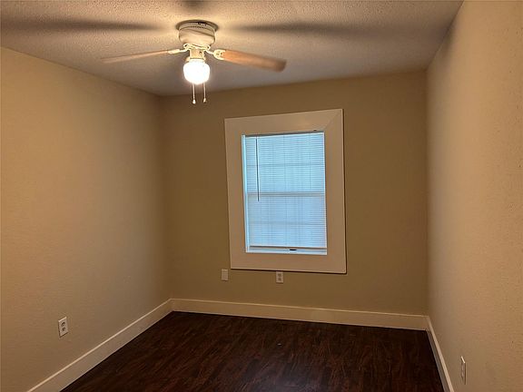 5th image of 2118 8th St