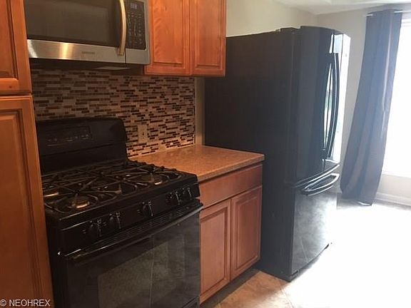 3rd image of 3810 Liggett Dr