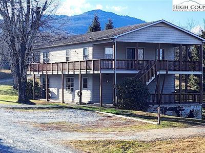 215 Apple Way Road, Blowing Rock, NC, 28605