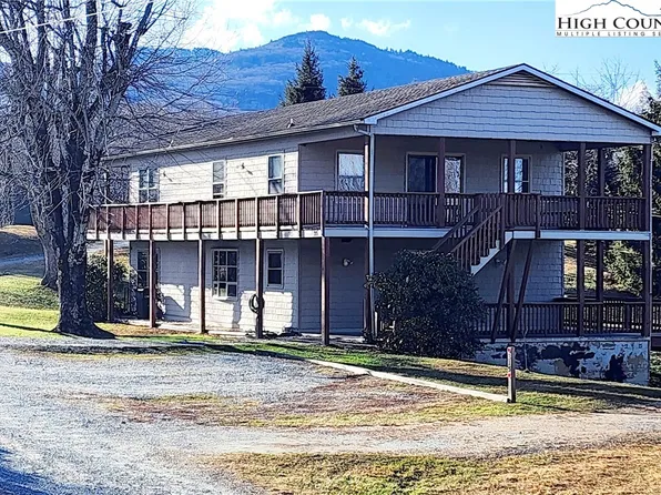 215 Apple Way Road, Blowing Rock, NC 28605