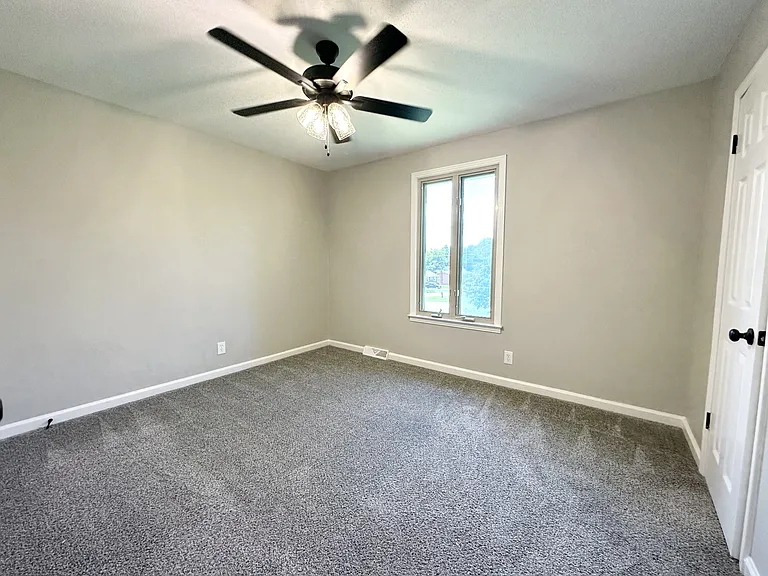 307 Bancroft Dr — Photo 12