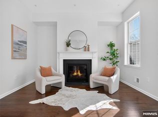 25 Roosevelt Dr, Wood Ridge, NJ 07075