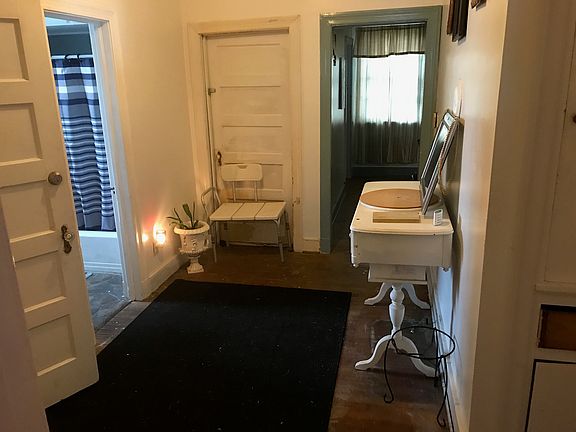 2nd image of 513 Ingleside Ave