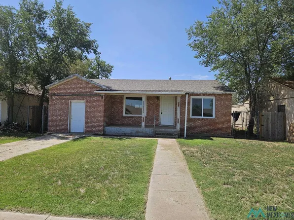 923 W 17th St, Portales, NM 88130