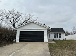 4140 Indian Hill Dr, Country Club Hills, IL
