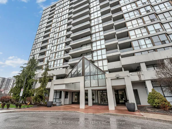 1 Rowntree Rd #806, Toronto, ON M9V 5G7