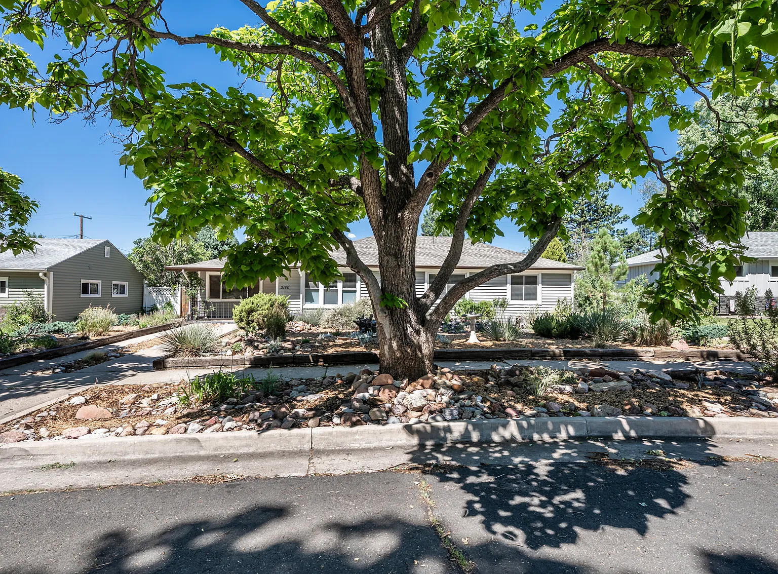 3 bed, 1.5 bath, 1442 sqft, $2,080 — Photo 1
