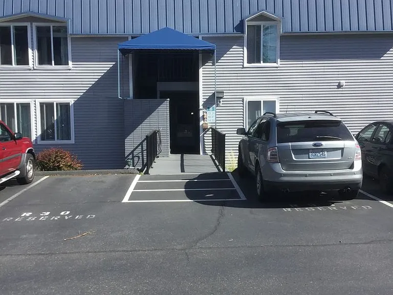 924 Shorewood Dr #B17 — Photo 25