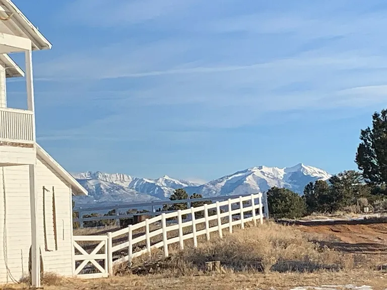 5231 State Highway 140 — Photo 4