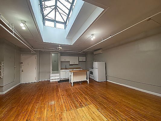 3rd image of 71 8th Ave #4R1