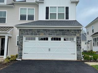 21 Spring Mill Dr, Ivyland, PA 18974