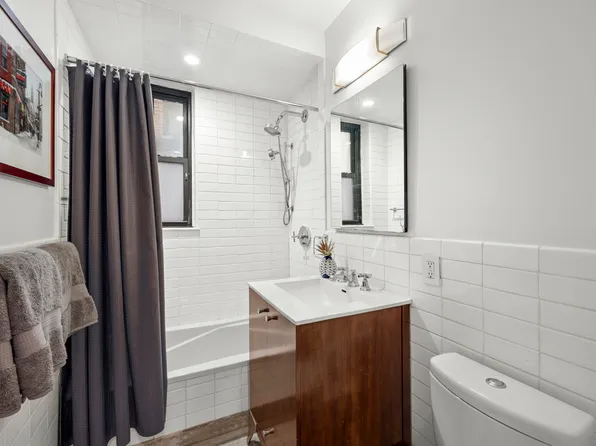 100 West 12th Street image 13 of 13