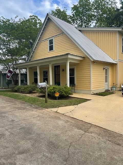 1st image of 104 Roberts Cove Cir