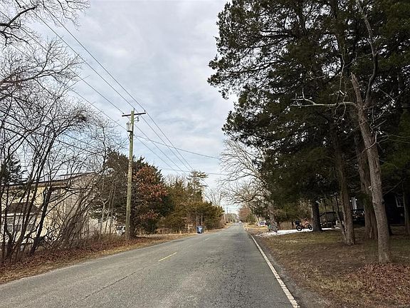 5th image of 1905 Williamstown Rd