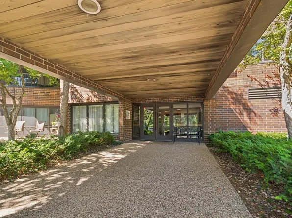 2265 Youngman Ave APT 110E, Saint Paul, MN 55116