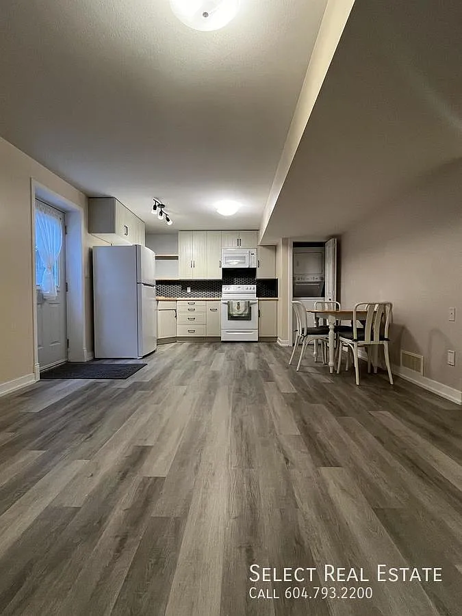 2 bed, 900 sqft, $1,425 — Photo 3
