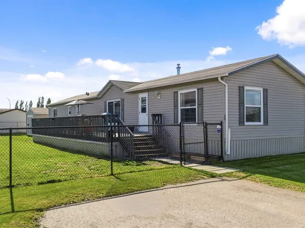 39 Keystone Cros, Whitecourt, AB T7S 0B3