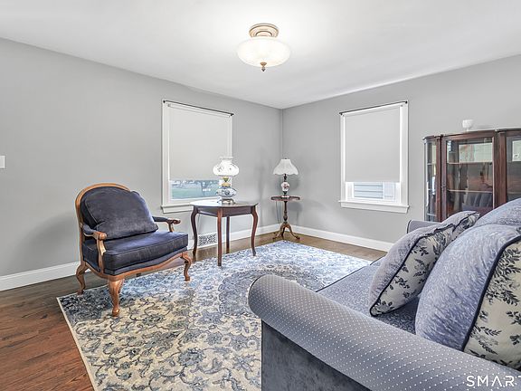 4th image of 59 Indian Avenue