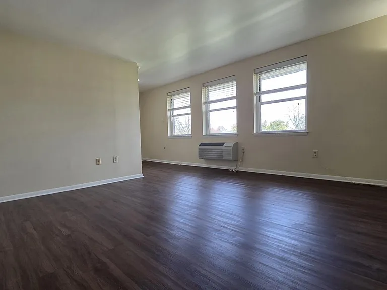 200 Prince Frederick St #M3 — Photo 2