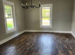 620 5th St, Etowah, TN 37331